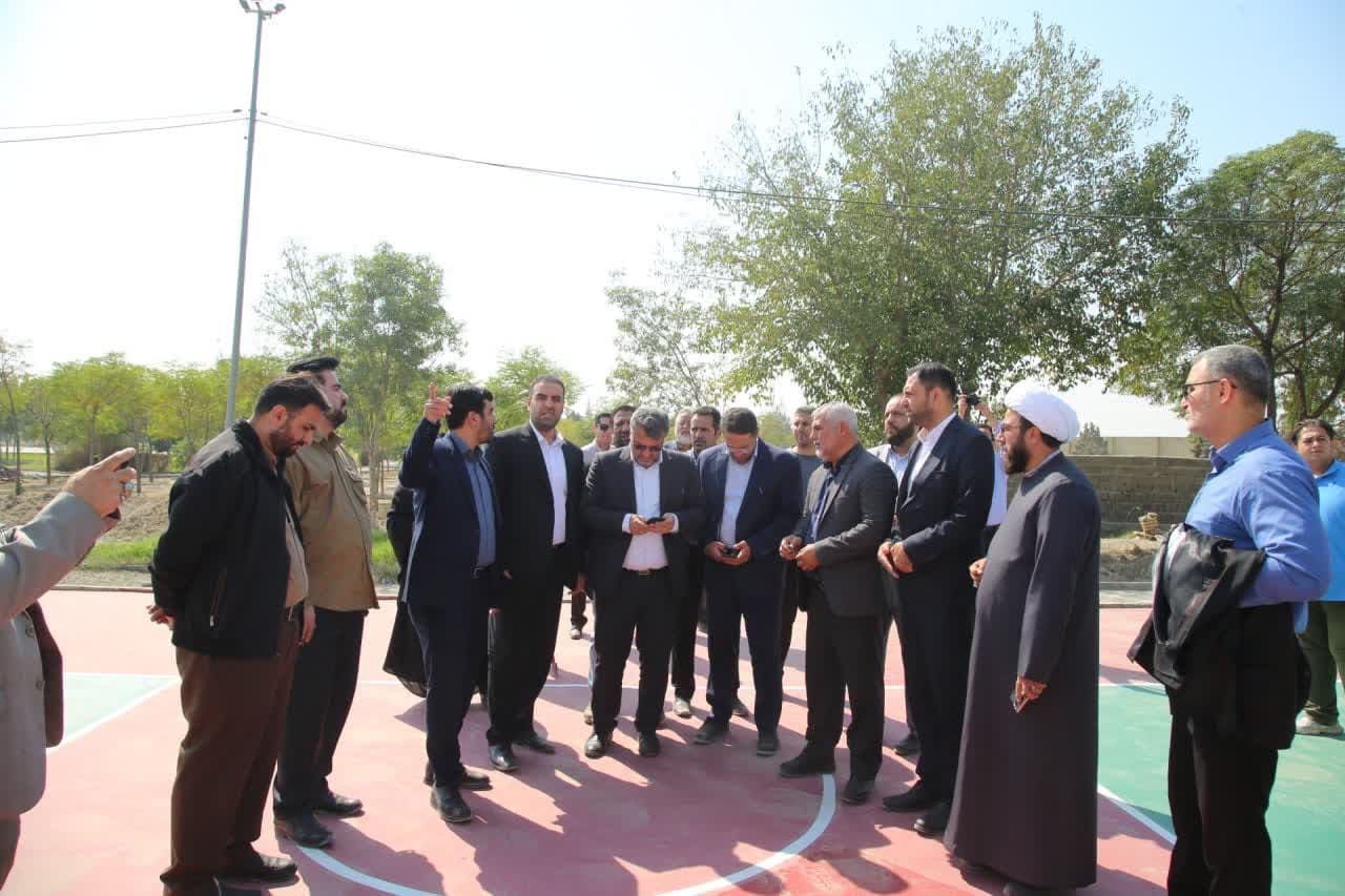 بازدید رئیس و اعضای شورای اسلامی شهر و شهردار از بوستان بانوان بازدید رئیس و اعضای شورای اسلامی شهر و شهردار از بوستان بانوان