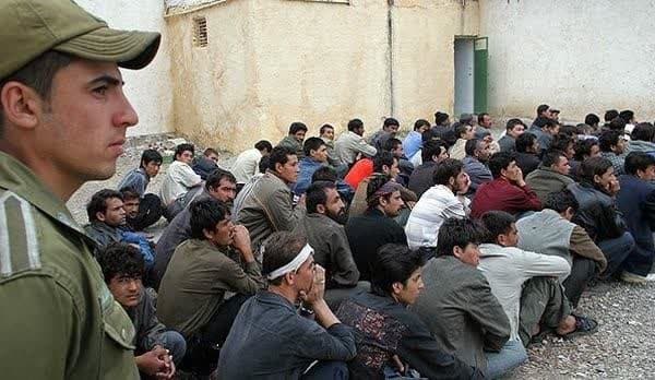 اتباع غیرمجاز که از کشور اخراج می‌شوند زودتر از نیرو‌های خودی به کشور برمی‌گردند!