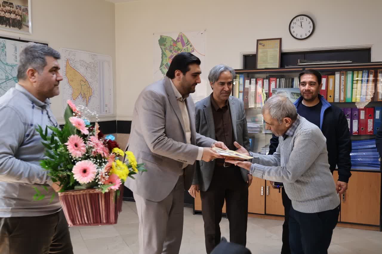 تقدیر از جانبازان شورای اسلامی و شهرداری چهاردانگه در روز جانباز تقدیر از جانبازان شورای اسلامی و شهرداری چهاردانگه در روز جانباز