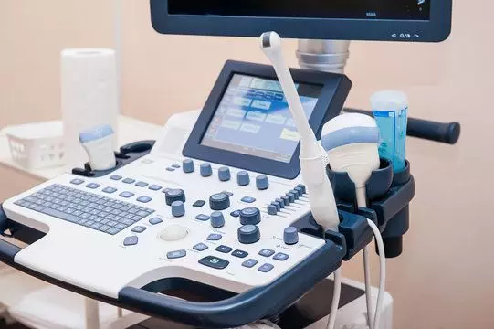 حمله به دستگاه سونوگرافی در پی فوت بیمار حمله به دستگاه سونوگرافی در پی فوت بیمار