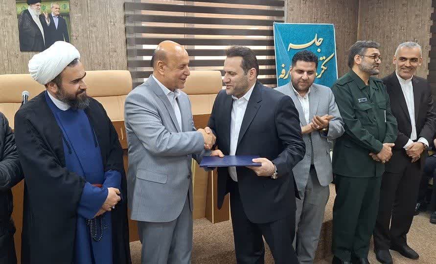 هادی منجیری بخشدار احمد آباد مستوفی شد هادی منجیری بخشدار احمد آباد مستوفی شد