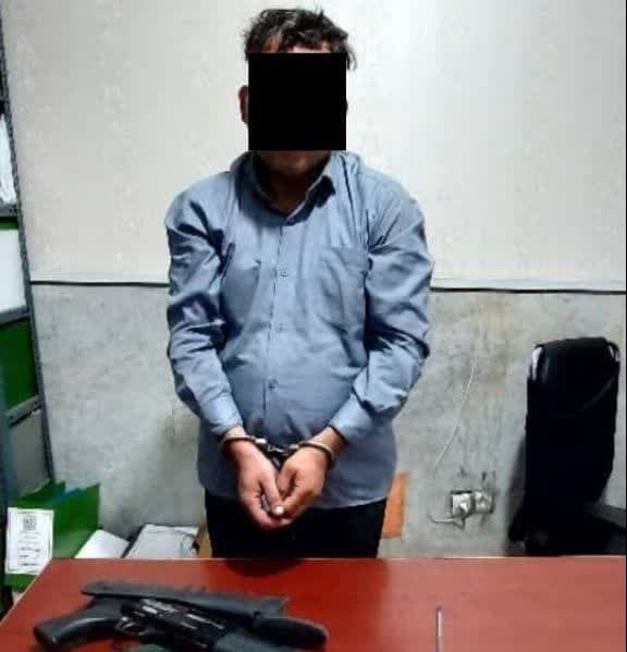 اوباش مسلح توسط پلیس اسلامشهر دستگير شد اوباش مسلح توسط پلیس اسلامشهر دستگير شد