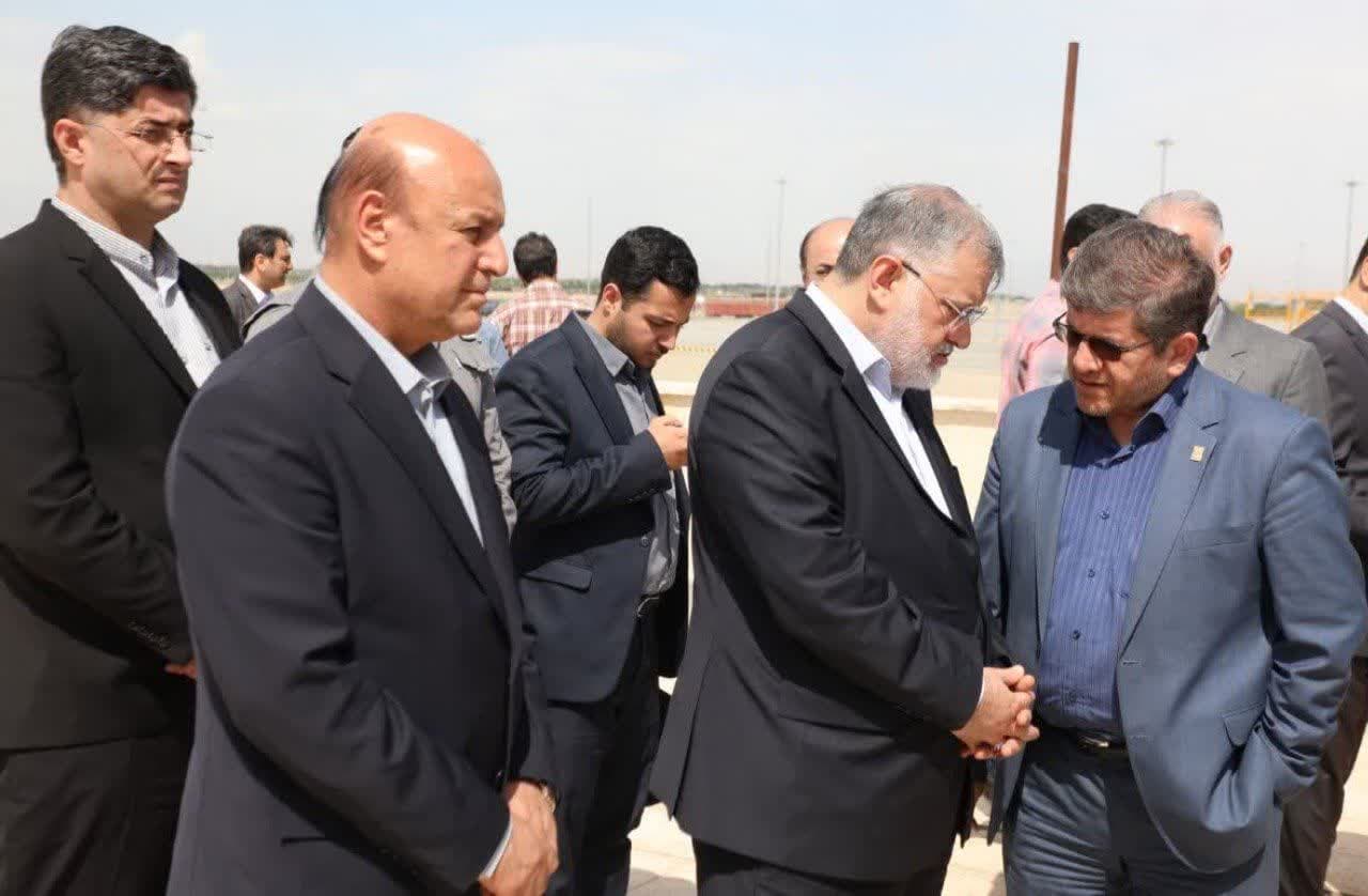 بازدید نماینده ویژه رئیس جمهور و استاندار تهران از بندر خشک آپرین بازدید نماینده ویژه رئیس جمهور و استاندار تهران از بندر خشک آپرین