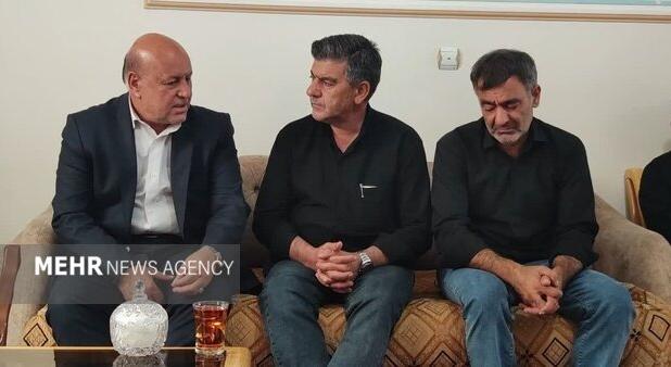 دیدار فرماندار اسلامشهر با خانواده مرحوم حسین نژاد؛قاتل مجازات می شود دیدار فرماندار اسلامشهر با خانواده مرحوم حسین نژاد؛قاتل مجازات می شود