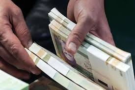 تغییر در پرداخت حقوق کارمندان آزمایشی اجرا می‌شود/ اصل حقوق کارمندان تغییر نمی‌کند
