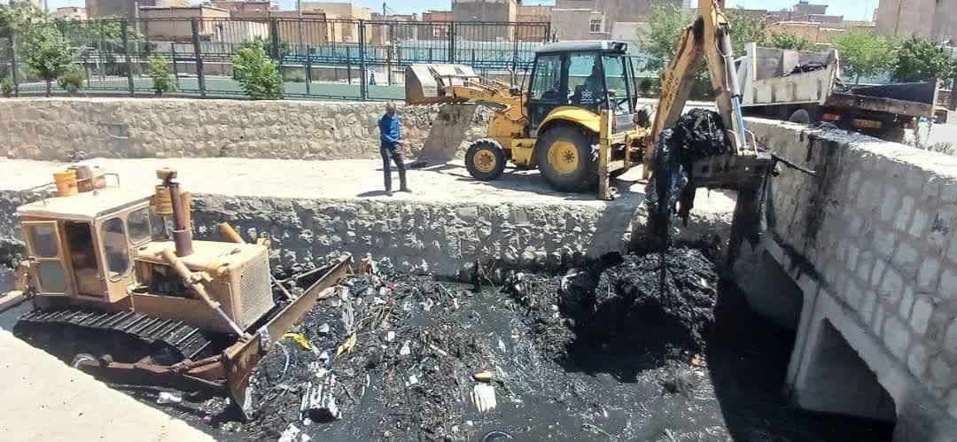 ۳۱۰ تُن زباله از رودخانه شادچای گلستان بیرون کشیده شد ۳۱۰ تُن زباله از رودخانه شادچای گلستان بیرون کشیده شد