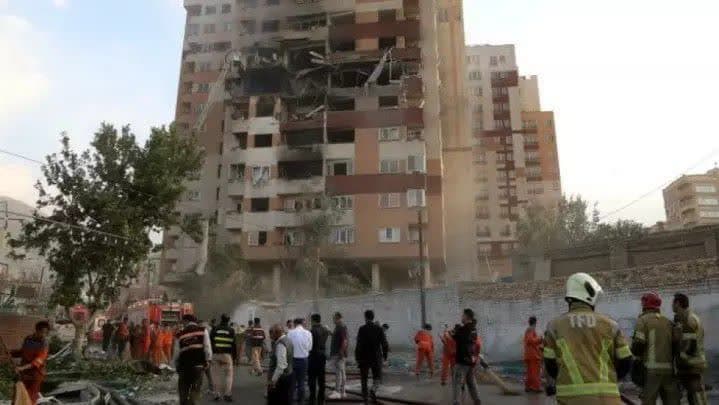 مردم برای بازسازی ساختمانهای آسیبدیده در جنگ به کجا مراجعه کنند؟ مردم برای بازسازی ساختمانهای آسیبدیده در جنگ به کجا مراجعه کنند؟