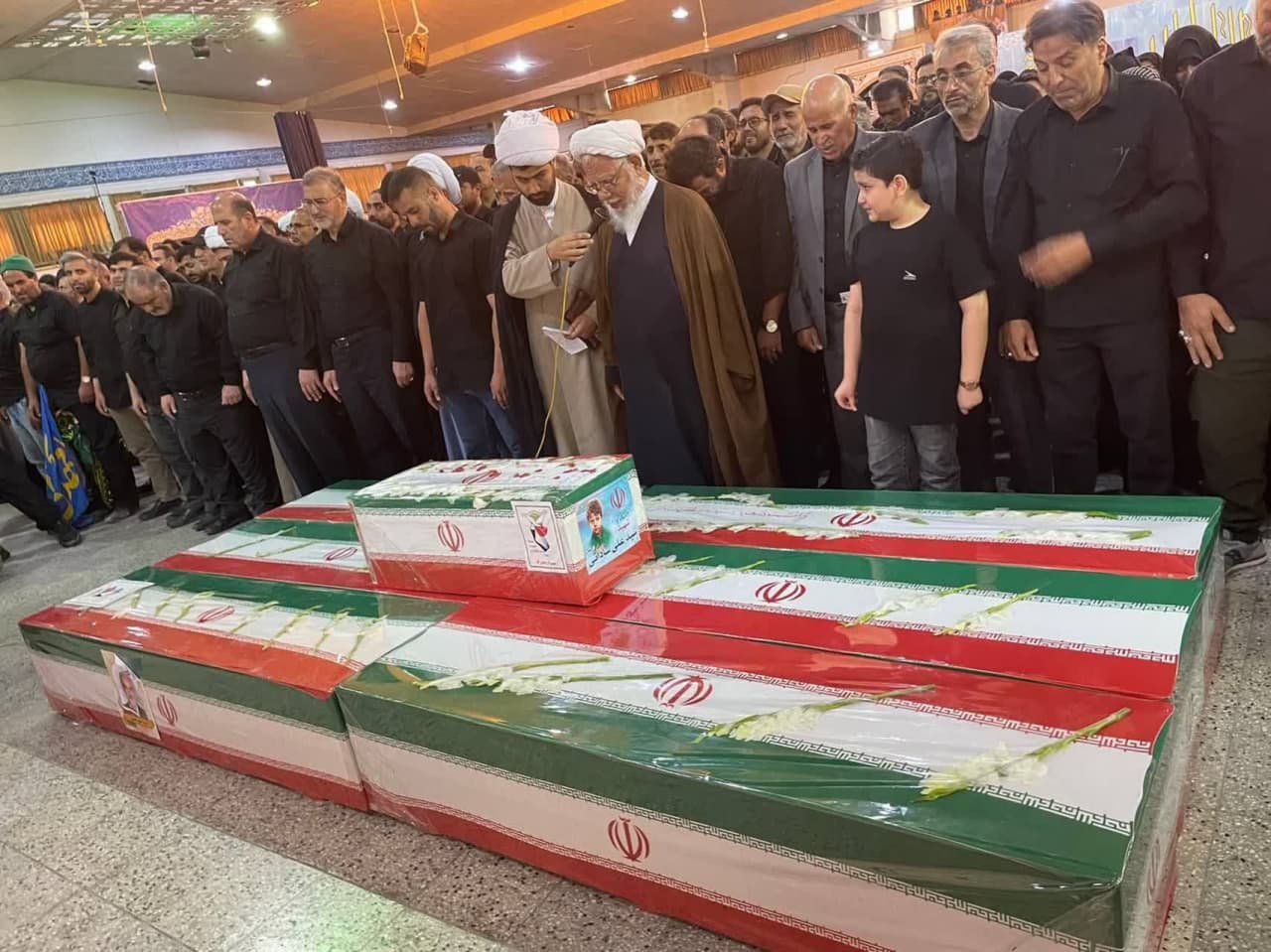 تشییع خانوادگی شهید ساداتی از دانشمندان هسته‌ای
