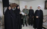 دیدار فرمانده کل ارتش با خانوادۀ شهید سرهنگ بوستان‌افروز عضو شورای تامین اسلامشهر