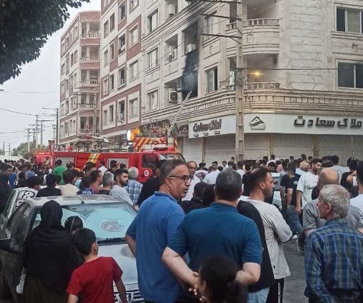 مرگ ۴ نفر در آتشسوزی نسیمشهر/ خانوادهای قربانی دود و کمبود آمبولانس شدند مرگ ۴ نفر در آتشسوزی نسیمشهر/ خانوادهای قربانی دود و کمبود آمبولانس شدند