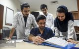 وزیر بهداشت: از ابتدای شهریور افزایش ۳۰ درصدی حقوق دستیاران پزشکی اجرایی می‌شود