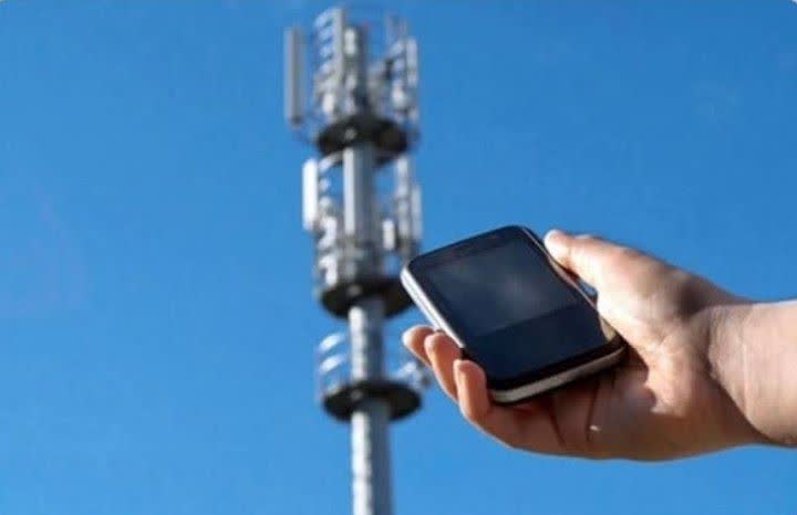 وقتی قطعی برق آنتنهای موبایل هم به خاطر تحریمهاست وقتی قطعی برق آنتنهای موبایل هم به خاطر تحریمهاست