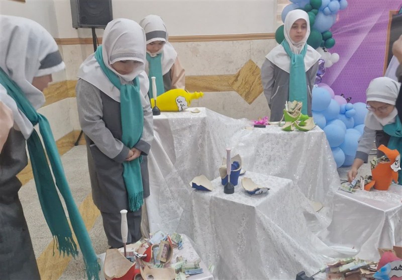 قلک‌هایی که برای عشق شکستند؛حضوردانش‌آموزان دبستان فاطمه زهرا(س) اسلامشهر در جشن عاطفه‌ها