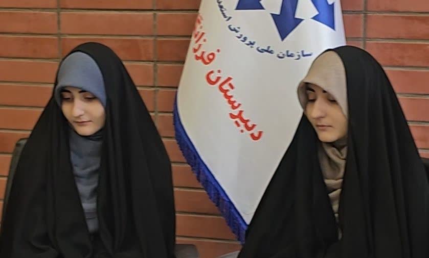 تبریک فرماندار اسلامشهر به دوقلوهای اسلامشهری در کسب رتبه برتر کنکور تبریک فرماندار اسلامشهر به دوقلوهای اسلامشهری در کسب رتبه برتر کنکور
