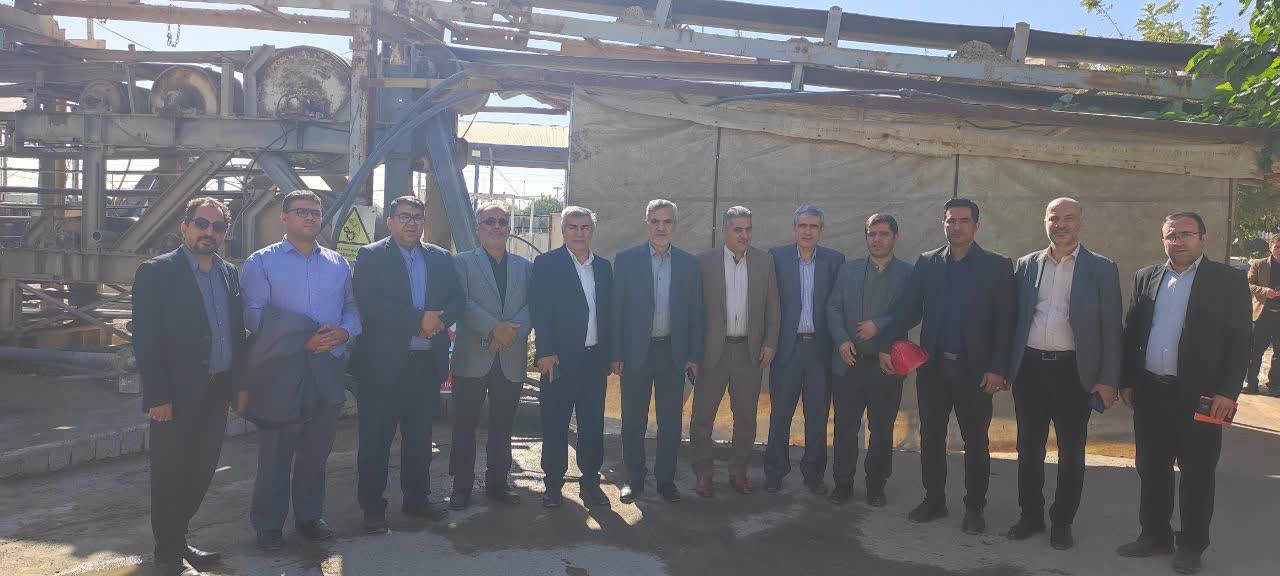 بازدید فرماندار و مسئولین بهارستان از روند اجرای پروژه مترو اسلامشهر بازدید فرماندار و مسئولین بهارستان از روند اجرای پروژه مترو اسلامشهر
