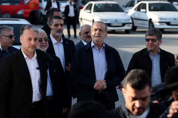 بازدید رئیس جمهور از مرکز لجستیک و بندر خشک آپرین اسلامشهر بازدید رئیس جمهور از مرکز لجستیک و بندر خشک آپرین اسلامشهر