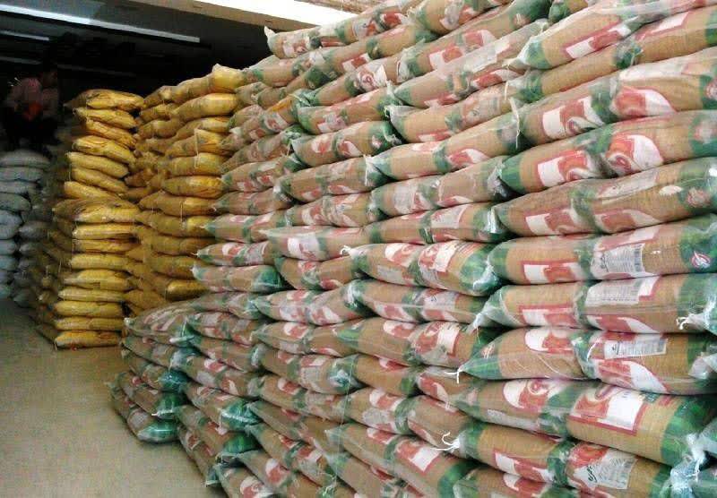 کشف ۲۱۶ تن برنج احتکاری در جنوب تهران کشف ۲۱۶ تن برنج احتکاری در جنوب تهران