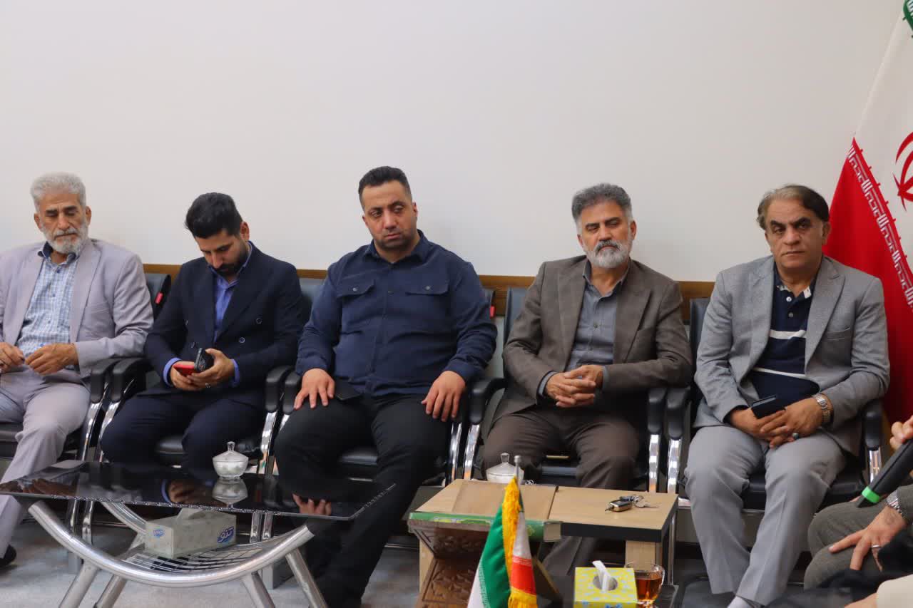ورزشکاران اسلامشهر با پرچم‌داری حسینی، پا به میدان بازسازی عتبات عالیات گذاشتند
